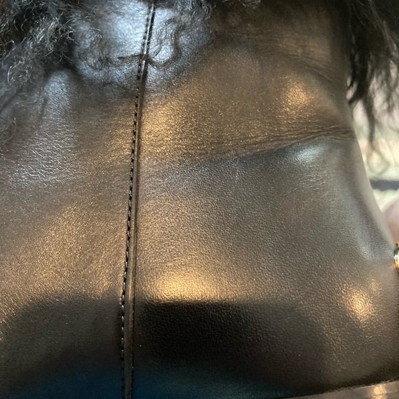 🆕MICHAEL KORS 7.5 blk leather boots w/sheep’s fur - Picture 9 of 12